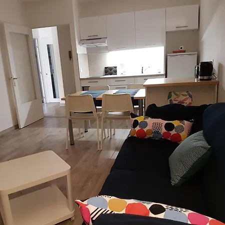 Grand T2, 4 Personnes, Clim, Parking, Proche Centre Appartement *
